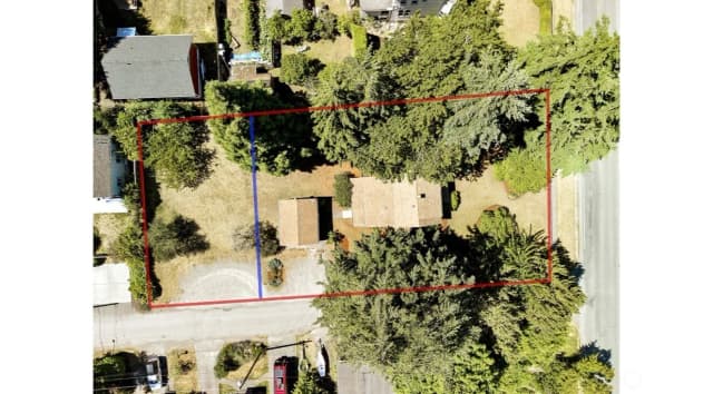 Property photo for 911 Tyler Street, Port Townsend photo 2