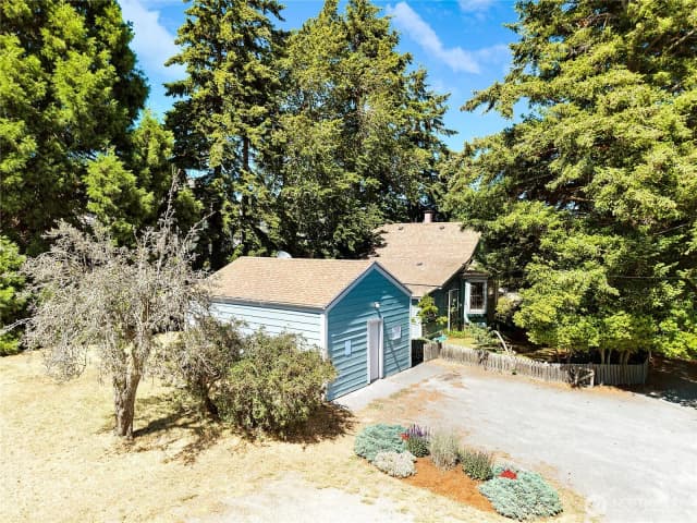 Property photo for 911 Tyler Street, Port Townsend photo 4
