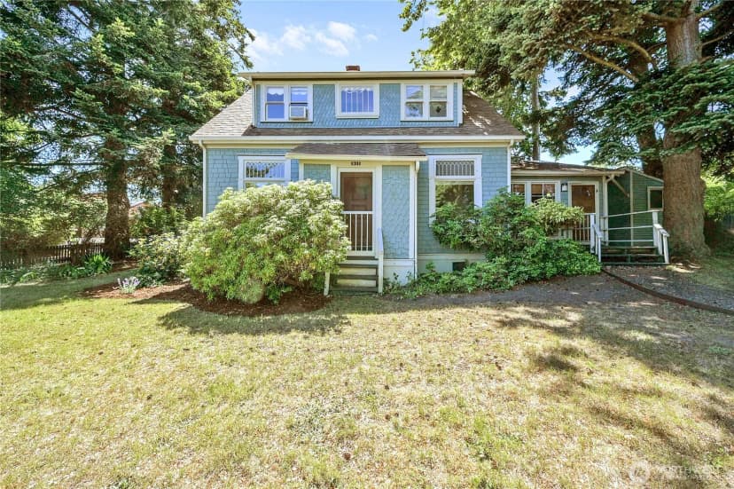 Property photo for 911 Tyler Street, Port Townsend