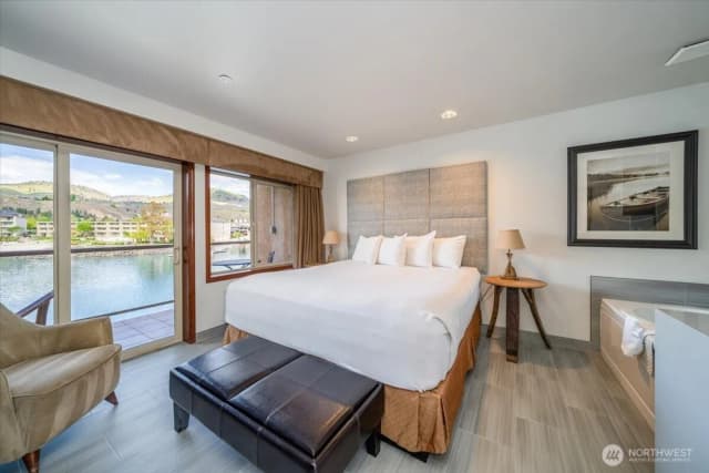 Property photo for 322 W Woodin Avenue #721, Chelan photo 3