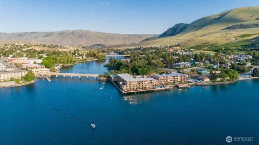 Property photo for 322 W Woodin Avenue #721, Chelan photo 14