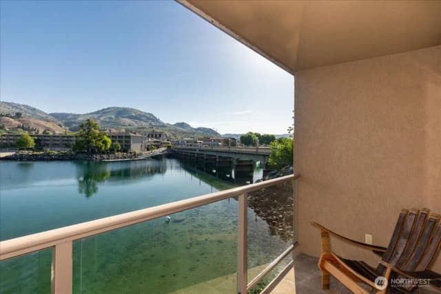 Property photo for 322 W Woodin Avenue #721, Chelan photo 4