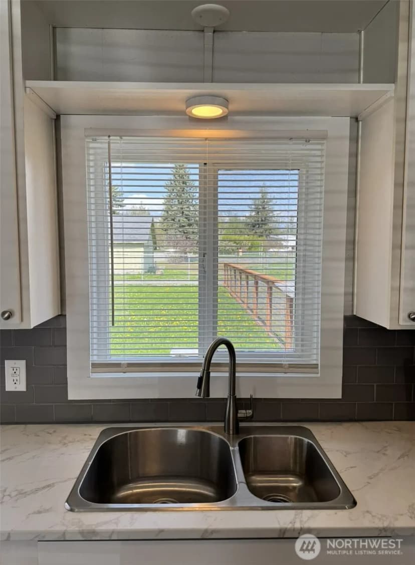 Property photo for 124 Mitchell Street, Sumas photo 16