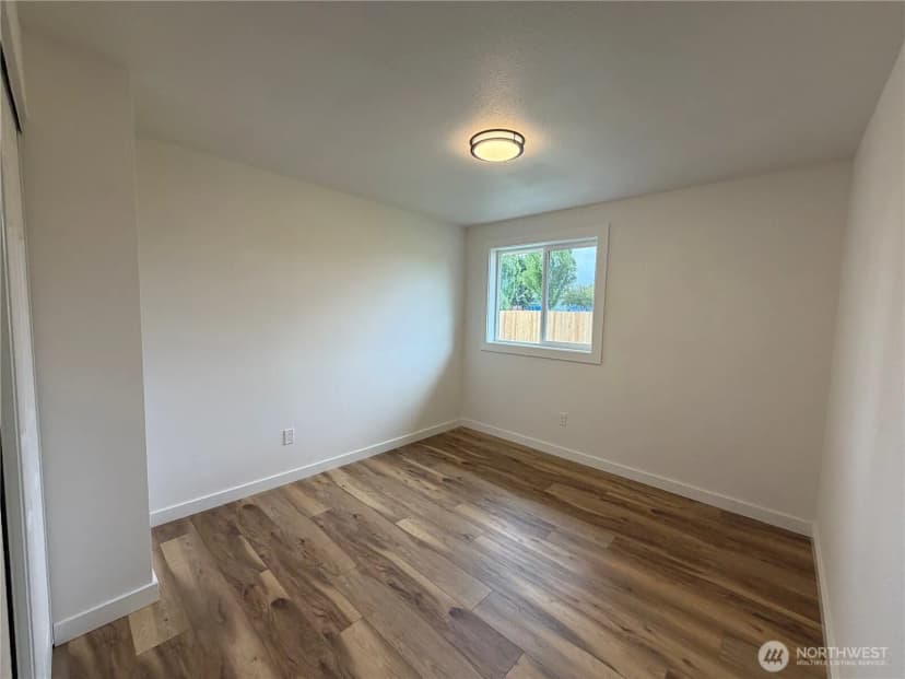 Property photo for 303 Railroad Street Sw, Yelm photo 15