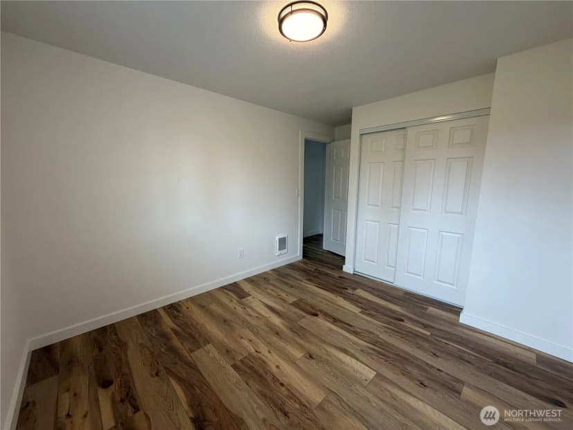 Property photo for 303 Railroad Street Sw, Yelm photo 16