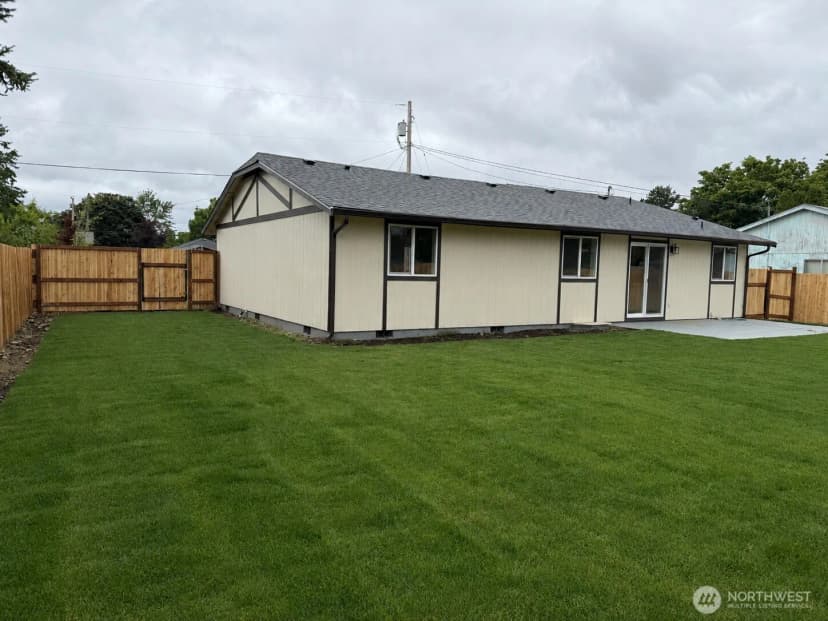 Property photo for 303 Railroad Street Sw, Yelm photo 24