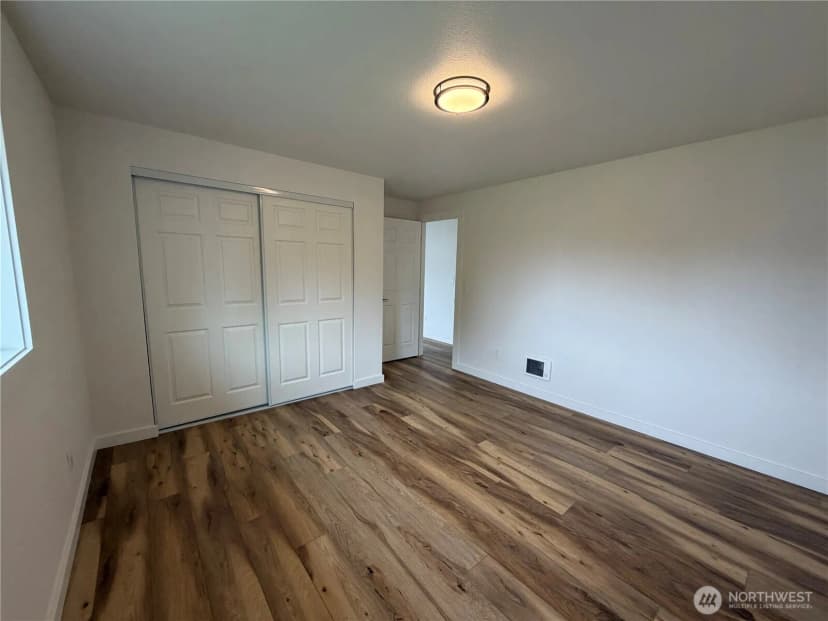Property photo for 303 Railroad Street Sw, Yelm photo 21