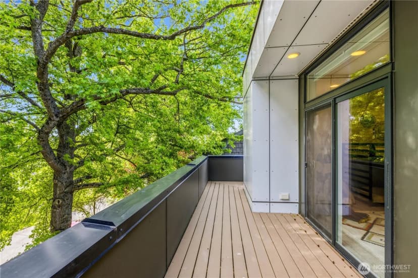 Property photo for 1313 4th Avenue W, Seattle photo 25