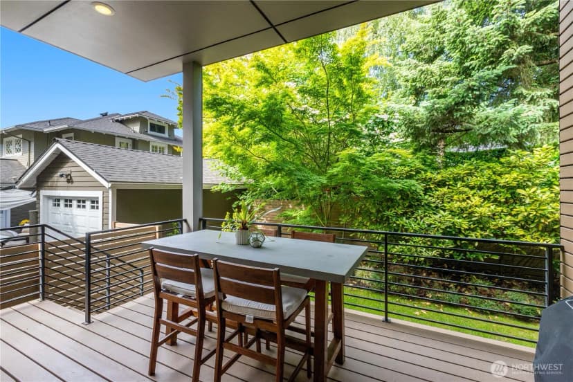 Property photo for 1313 4th Avenue W, Seattle photo 14