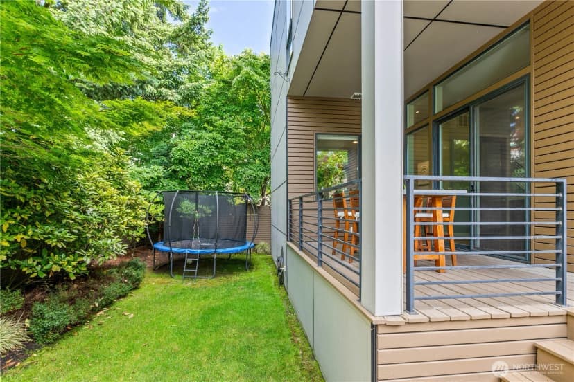 Property photo for 1313 4th Avenue W, Seattle photo 32