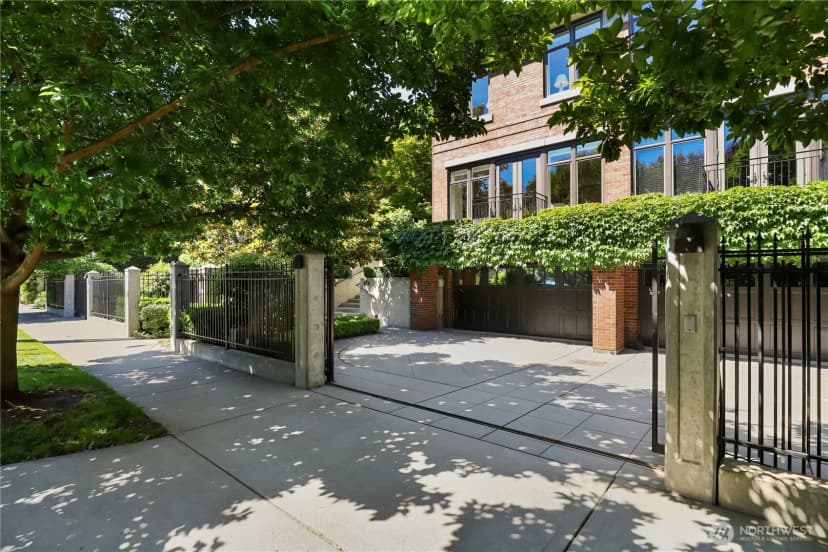 Property photo for 719 Harvard Avenue E, Seattle