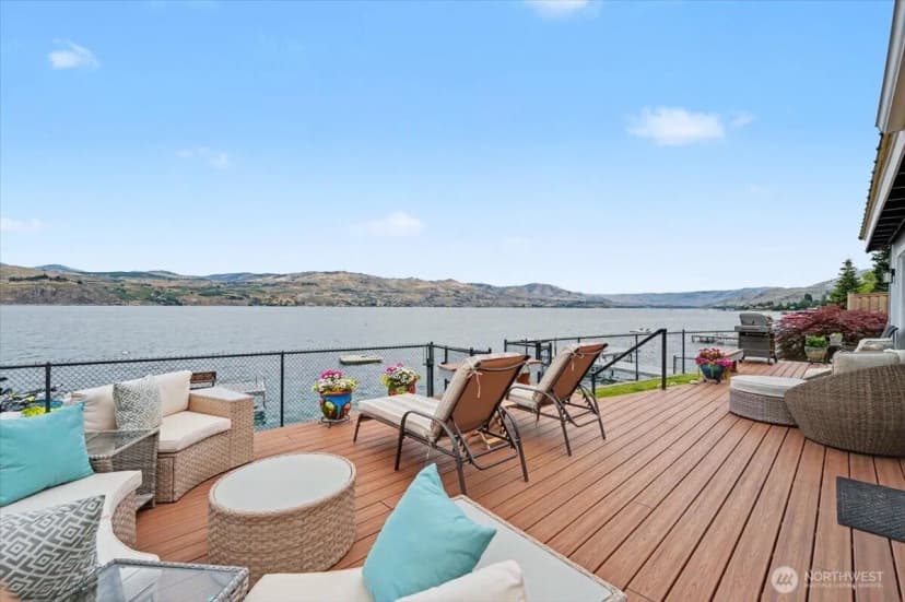 Property photo for 1386 S Lakeshore Road, Chelan photo 10