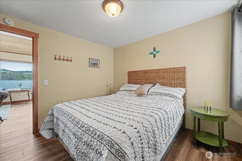 Property photo for 1386 S Lakeshore Road, Chelan photo 31