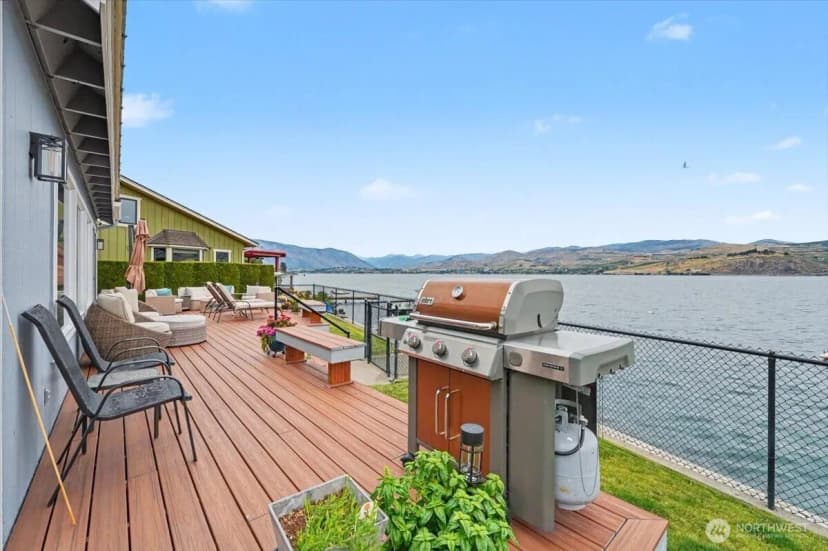 Property photo for 1386 S Lakeshore Road, Chelan photo 13