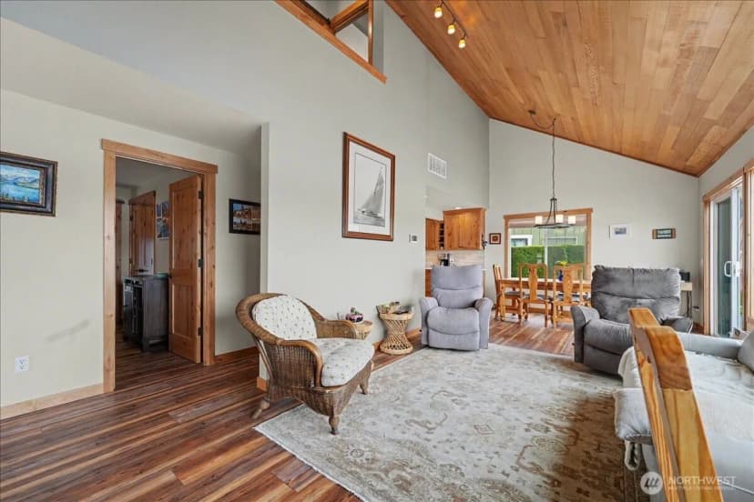 Property photo for 1386 S Lakeshore Road, Chelan photo 18