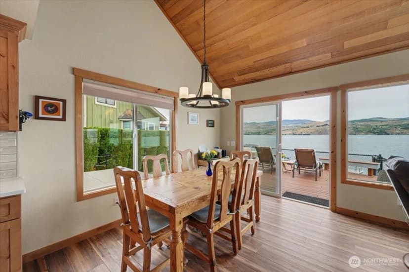 Property photo for 1386 S Lakeshore Road, Chelan photo 19