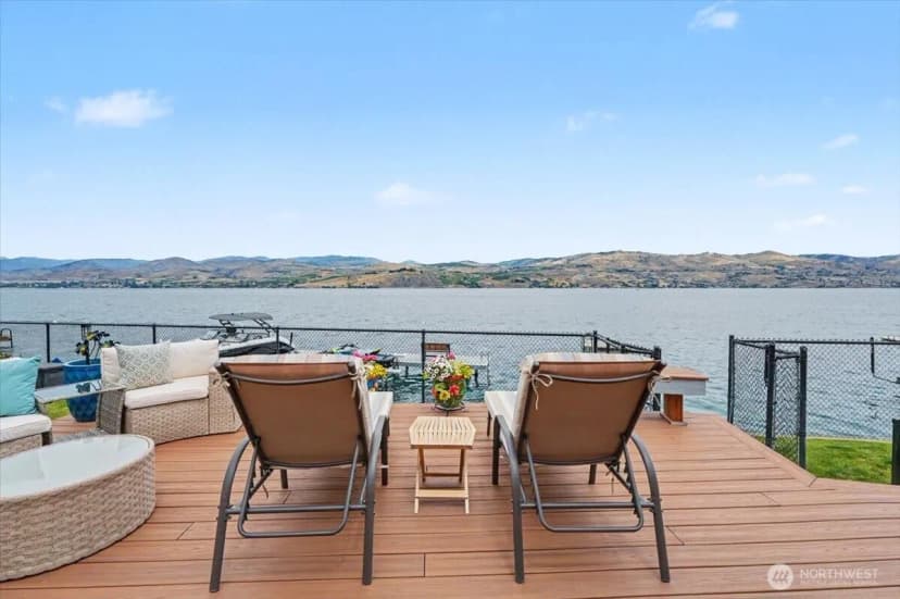 Property photo for 1386 S Lakeshore Road, Chelan photo 11