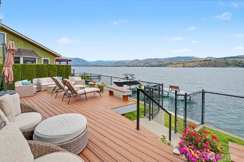 Property photo for 1386 S Lakeshore Road, Chelan photo 12
