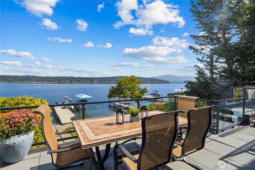 Property photo for 528 W Lake Sammamish Parkway Se, Bellevue photo 5