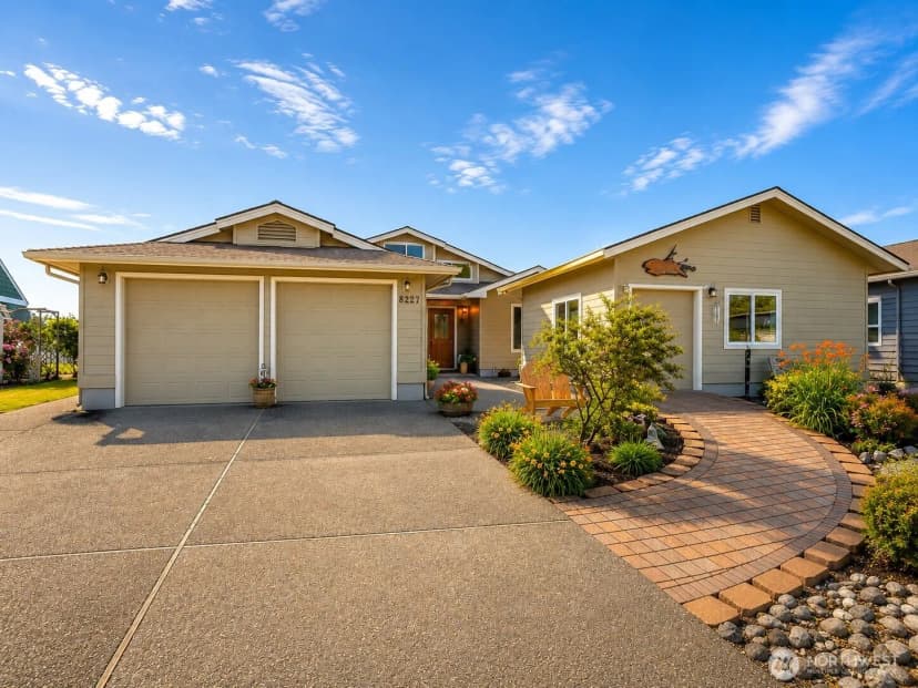 Property photo for 8227 Sehome Road, Blaine photo 6