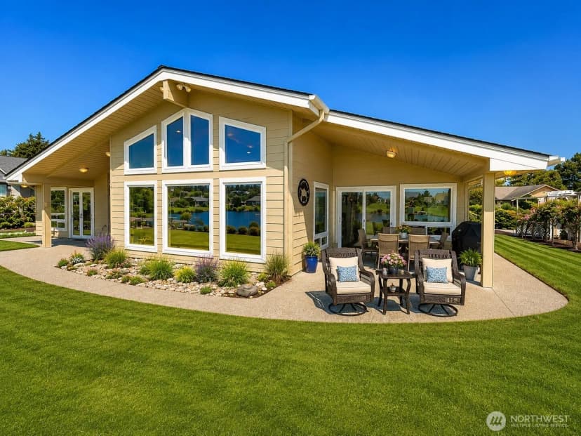 Property photo for 8227 Sehome Road, Blaine