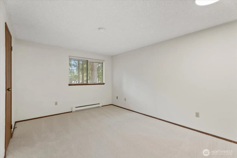 Property photo for 4005 145th Avenue Ne, Bellevue photo 19