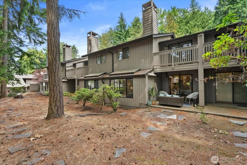 Property photo for 4005 145th Avenue Ne, Bellevue photo 22