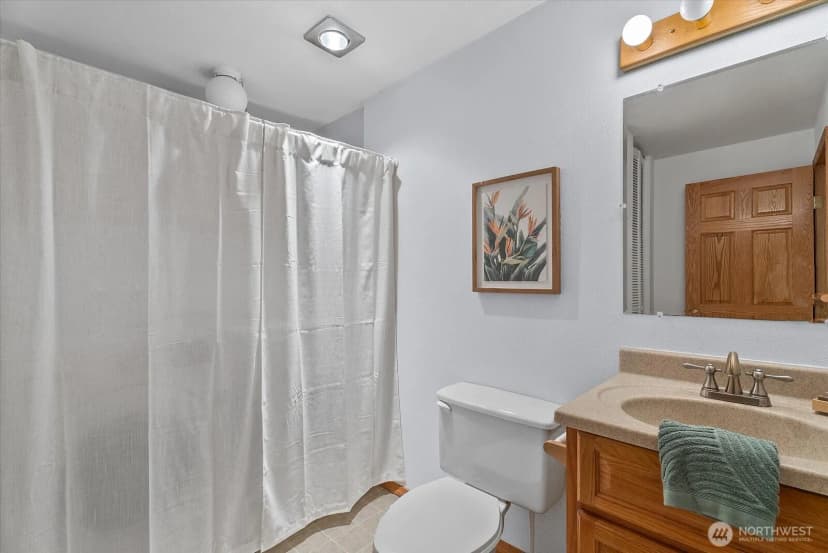 Property photo for 4005 145th Avenue Ne, Bellevue photo 11