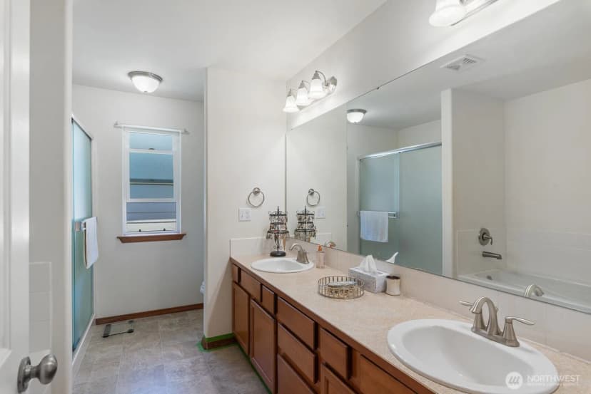Property photo for 509 E Division Street #a, Arlington photo 13