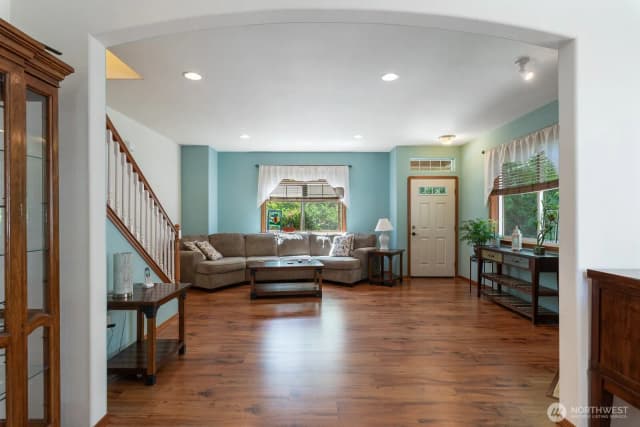 Property photo for 509 E Division Street #a, Arlington photo 3