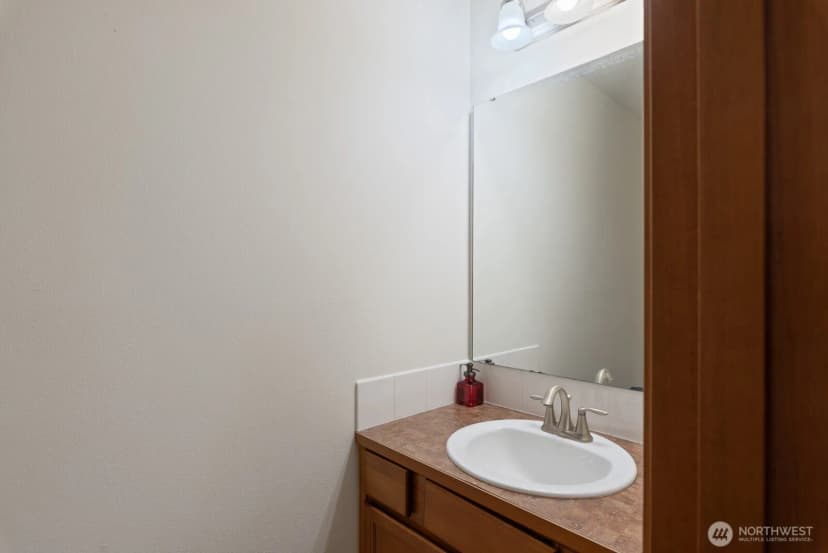 Property photo for 509 E Division Street #a, Arlington photo 10