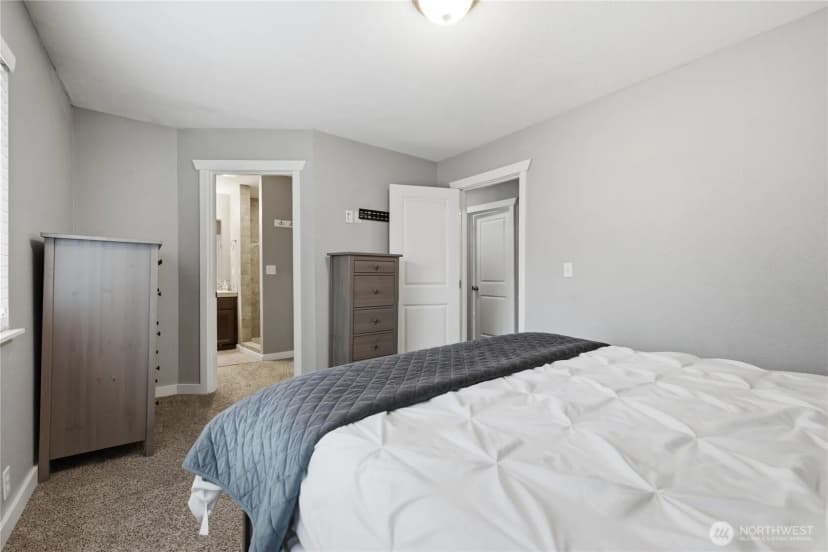 Property photo for 6911 Vandermark Road E, Bonney Lake photo 21