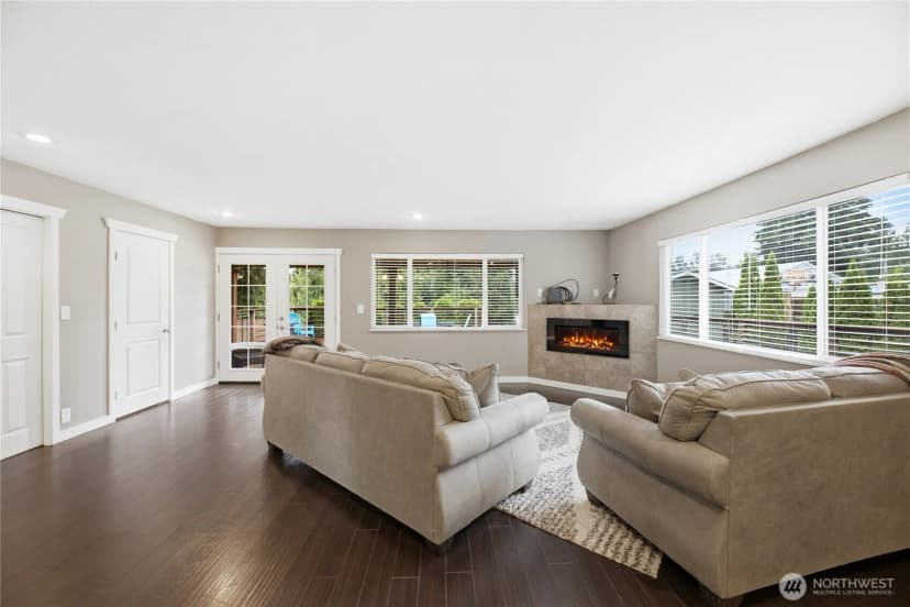 Property photo for 6911 Vandermark Road E, Bonney Lake photo 7