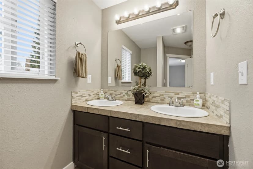 Property photo for 6911 Vandermark Road E, Bonney Lake photo 23