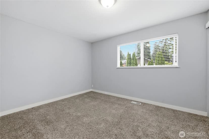 Property photo for 6911 Vandermark Road E, Bonney Lake photo 18