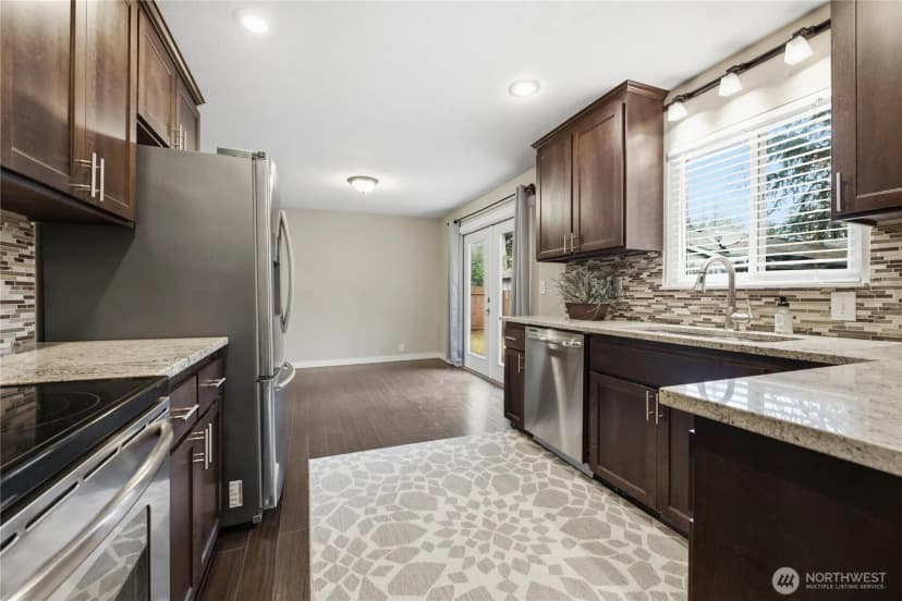 Property photo for 6911 Vandermark Road E, Bonney Lake photo 10