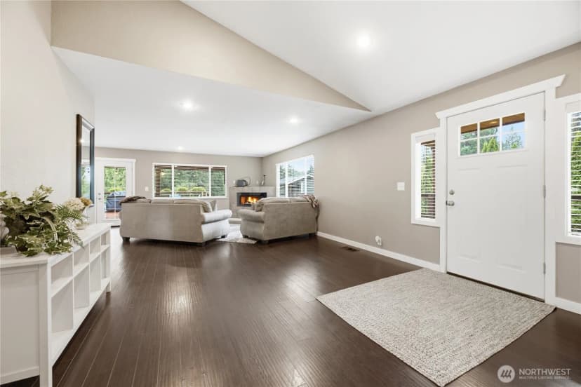 Property photo for 6911 Vandermark Road E, Bonney Lake photo 6