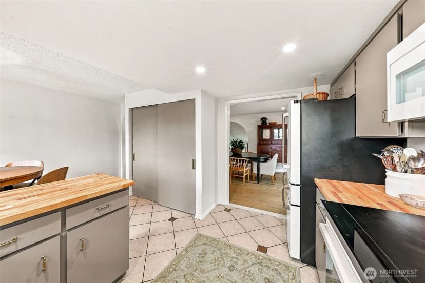 Property photo for 6221 81st Street E, Puyallup photo 11
