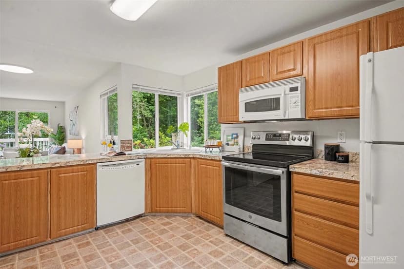 Property photo for 13105 102nd Lane Ne #unit 5, Kirkland photo 10
