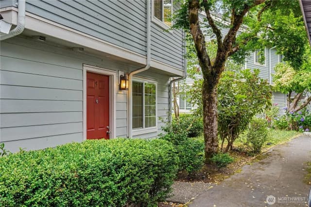 Property photo for 13105 102nd Lane Ne #unit 5, Kirkland photo 3