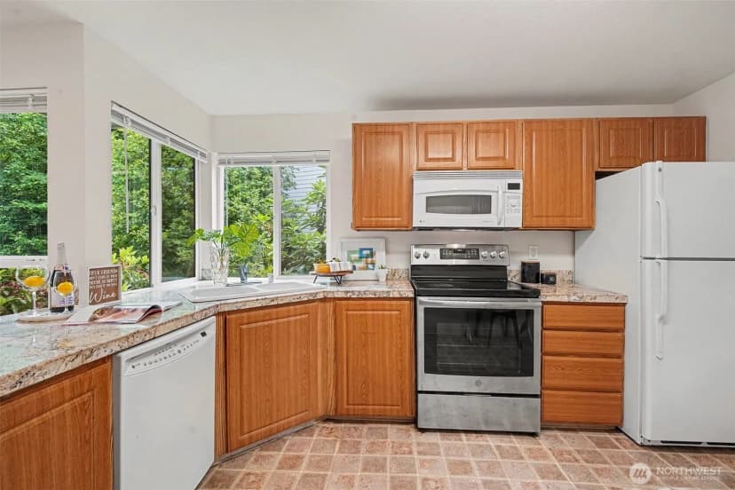 Property photo for 13105 102nd Lane Ne #unit 5, Kirkland photo 9