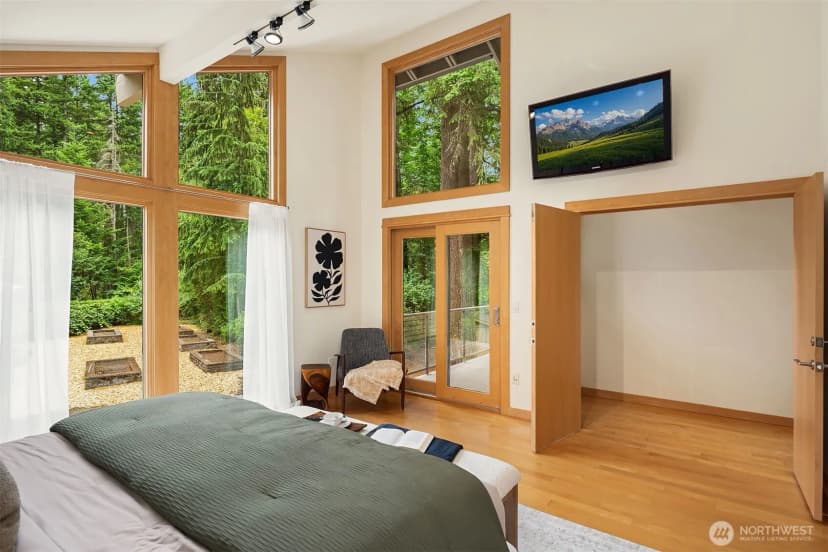 Property photo for 12820 Ne 39th Street, Bellevue photo 19