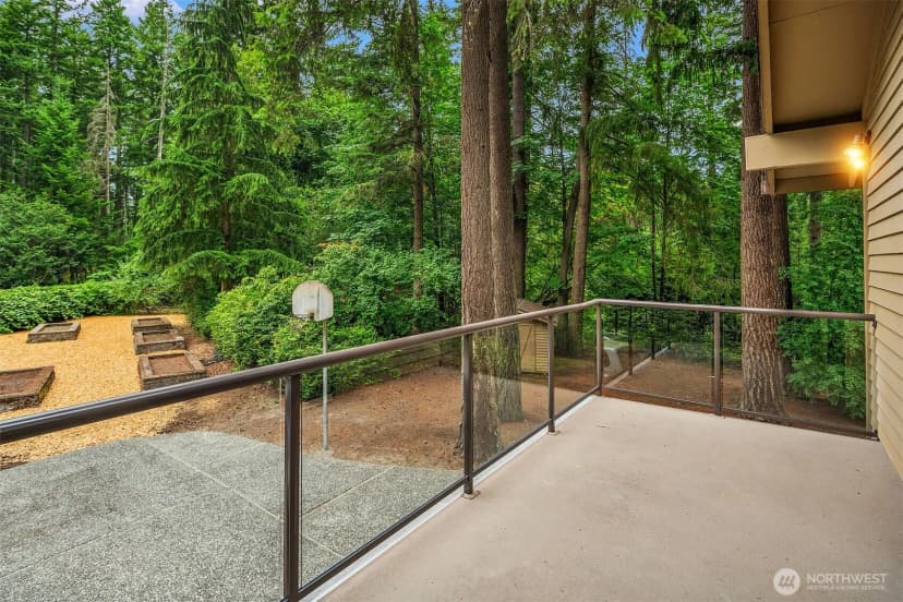 Property photo for 12820 Ne 39th Street, Bellevue photo 24