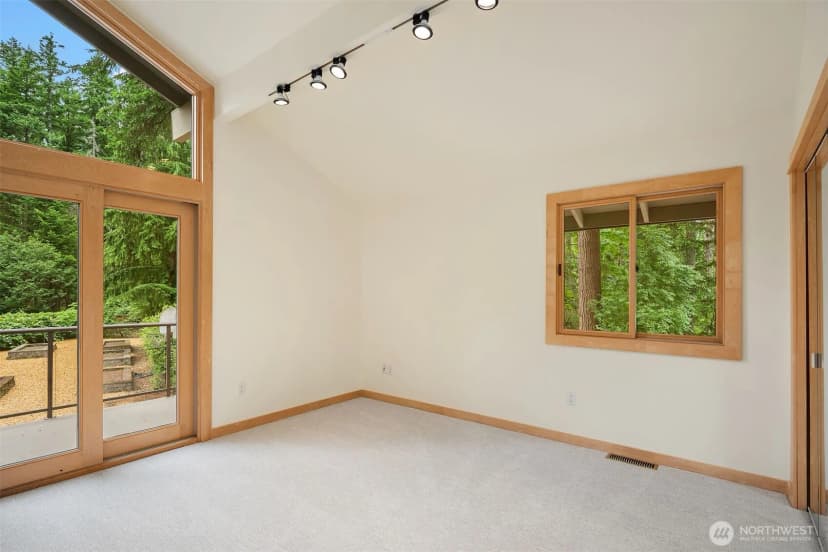 Property photo for 12820 Ne 39th Street, Bellevue photo 29