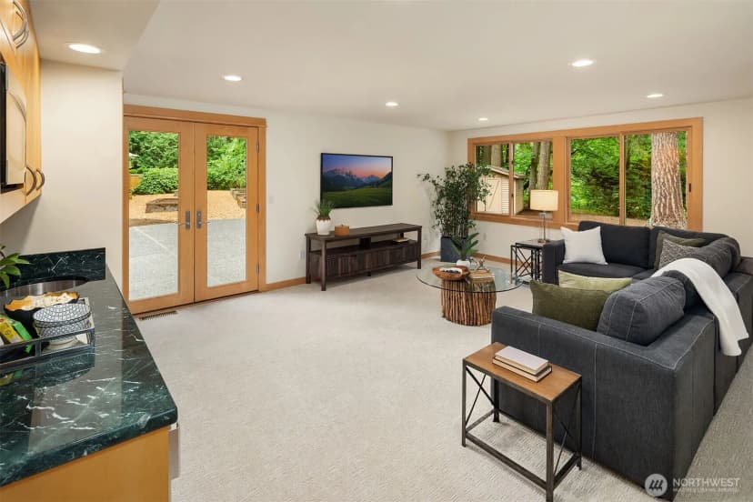 Property photo for 12820 Ne 39th Street, Bellevue photo 15