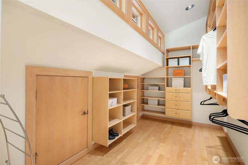 Property photo for 12820 Ne 39th Street, Bellevue photo 23