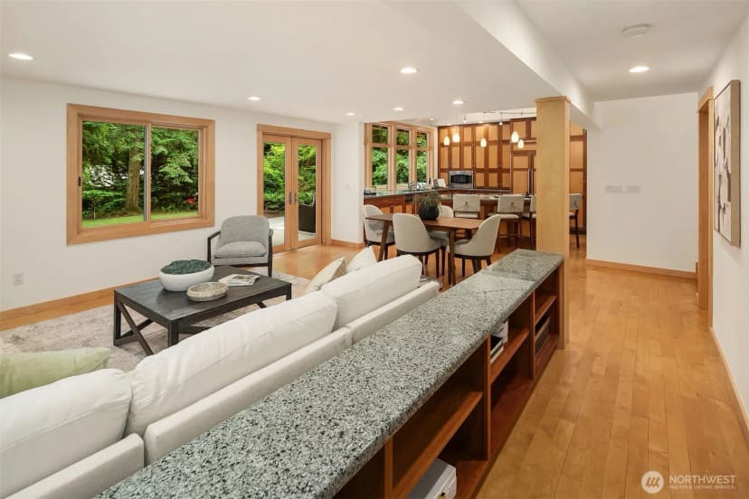 Property photo for 12820 Ne 39th Street, Bellevue photo 13
