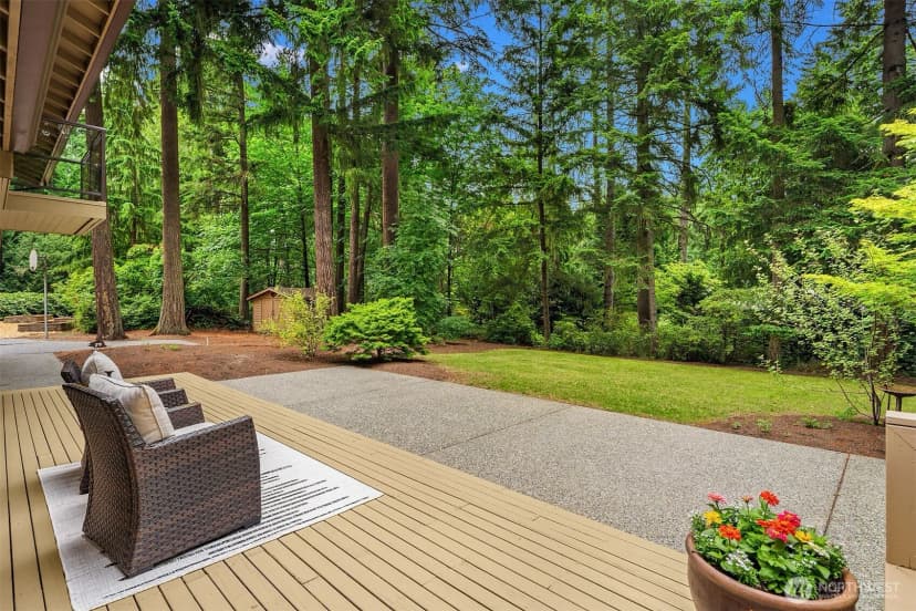 Property photo for 12820 Ne 39th Street, Bellevue photo 32