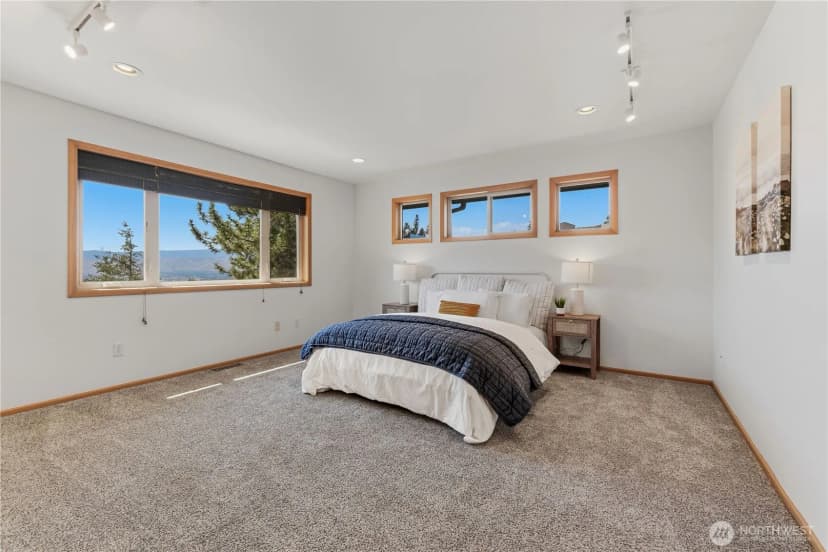 Property photo for 323 Stoneybrook Lane, Wenatchee photo 24