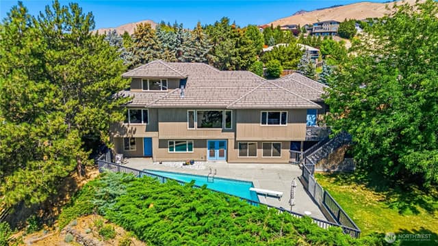 Property photo for 323 Stoneybrook Lane, Wenatchee